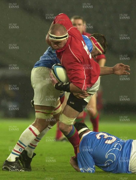 130601 - Pacific Barbarians v Wales -Chris Stephens is caught by Jamie Washington and Hong Jung-Pyo