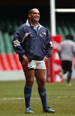 10.11.06 - Pacific Islanders Training - Simon Raiwalui in confident mood 