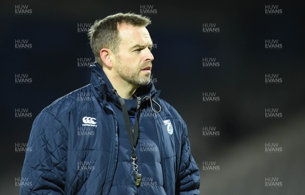 140117 - Pau v Cardiff Blues - European Rugby Challenge Cup - Cardiff Blues head coach Danny Wilson by Ben Evans/Huw Evans Agency