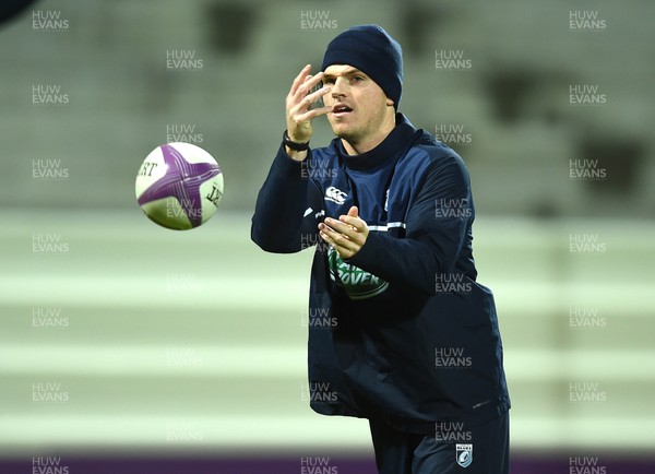 140117 - Pau v Cardiff Blues - European Rugby Challenge Cup - Gareth Anscombe by Ben Evans/Huw Evans Agency