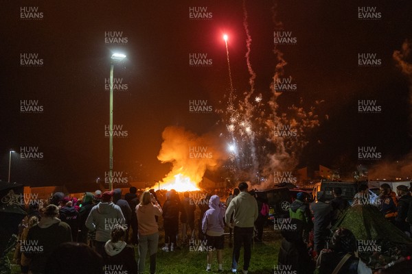 051125 - Picture shows a huge community bonfire and Fireworks display in Penrhys, Rhondda Cynon Taff in the South Wales valleys this evening on Guy Fawkes Night