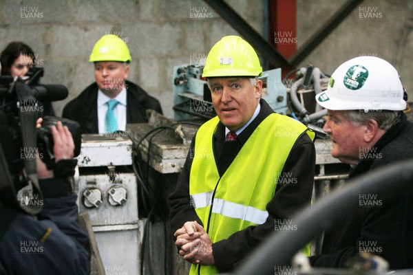 180108 - Peter Hain at Tower Colliery -  Peter Hain speaks during a visit to Tower Colliery with Tyrone O'Sullivan, Chairman of the pit The pit will end it's working life in a week's time  