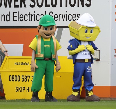 011125 - Peterborough United v Cardiff City - FA Cup First Round - Peterborough mascots