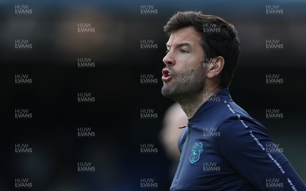 011125 - Peterborough United v Cardiff City - FA Cup First Round - Manager Brian Barry-Murphy of Cardiff urges Cardiff on