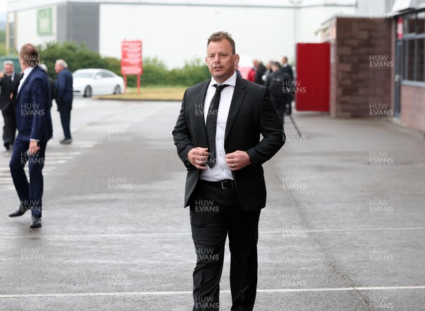 240622 - Memorial service for Phil Bennett OBE, former Llanelli, Wales & Lions player at Parc y Scarlets - Matthew Rees arrives