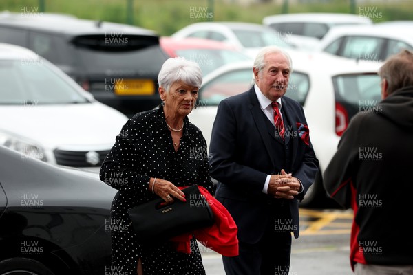 240622 - Memorial service for Phil Bennett OBE, former Llanelli, Wales & Lions player at Parc y Scarlets - Sir Gareth Edwards and Lady Maureen arriving
