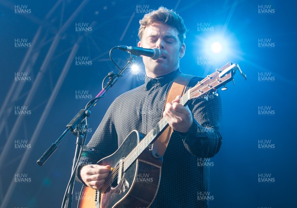 170716 -  On The Pitch, SSE SWALEC, Cardiff - Ben Montague performs his set on the second day of On The Pitch at the SSE SWALEC