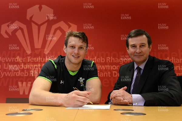 180315 - WRU -Dan Biggar after signing a National Dual Contract with WRU Chief Executive Roger Lewis