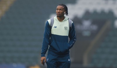 210226 - Plymouth Argyle v Cardiff City - Sky Bet League 1 - Gabriel Osho of Cardiff City arrives ahead of the match