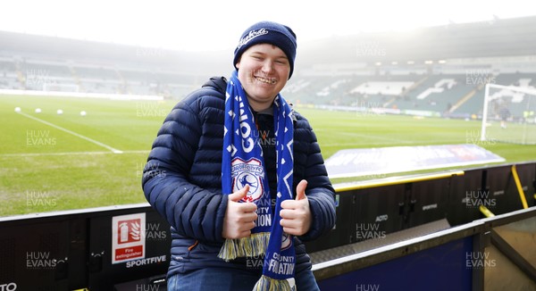 210226 - Plymouth Argyle v Cardiff City - Sky Bet League 1 - Cardiff City fans upbeat before the match