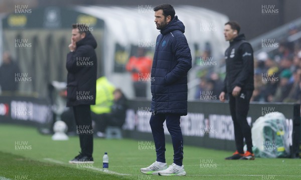 210226 - Plymouth Argyle v Cardiff City - Sky Bet League 1 - Brian Barry-Murphy, Manager of Cardiff City looks on with Tom Cleverley, Manager of Plymouth Argyle