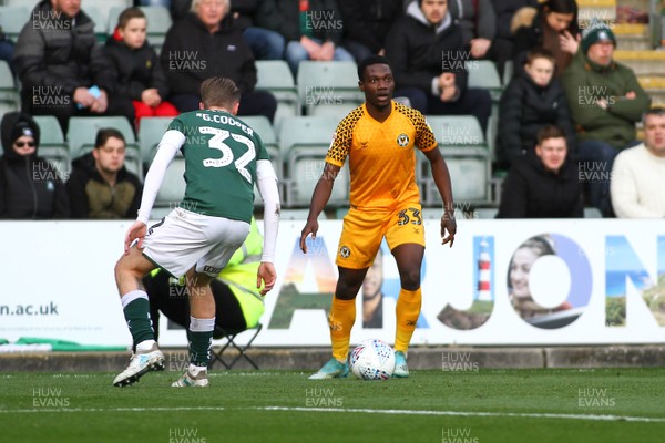 010220 - Plymouth Argyle v Newport County - EFL SkyBet League 2 - Jordan Green of Newport County takes on George Cooper of Plymouth Argyle