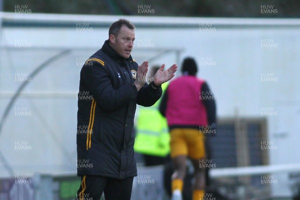 010220 - Plymouth Argyle v Newport County - EFL SkyBet League 2 - Manager of Newport County Michael Flynn shouts instructions