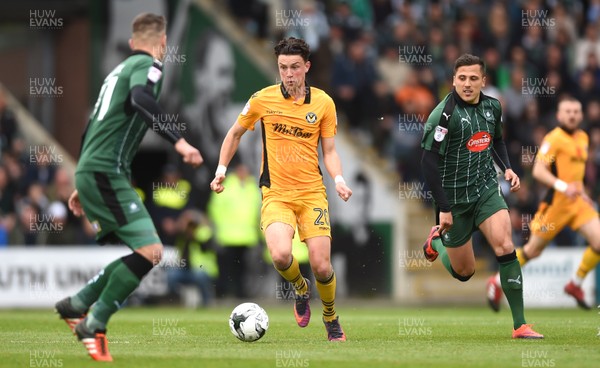 170417 - Plymouth Argyle v Newport County - SkyBet League 2 - Tom Owen-Evans of Newport County gets into space