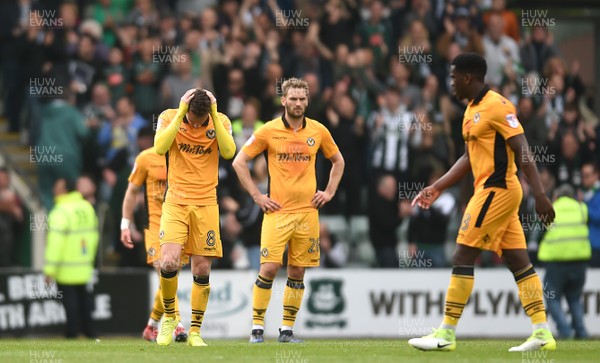 170417 - Plymouth Argyle v Newport County - SkyBet League 2 - Mark Randall of Newport County looks dejected