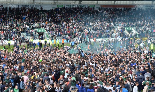 170417 - Plymouth Argyle v Newport County - SkyBet League 2 - Fans run onto the pitch at full time