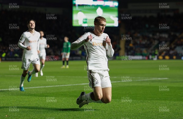 101224 Plymouth Argyle v Swansea City, EFL Sky Bet Championship - Jay Fulton of Swansea City celebrates after scoring the opening goal