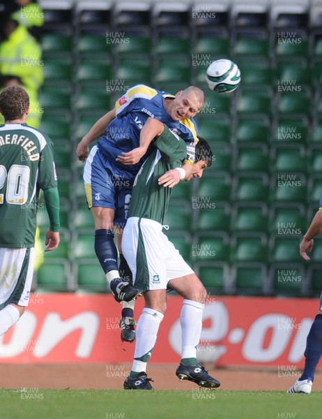 22.11.08 - Championship Football Plymouth Argyle v Cardiff City -  Cardiff's Darren Purse and Plymouth's Rory Fallon compete 