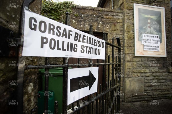 060521 - Picture shows a general view of the Polling Station at The Temple Baptist Church in Graig, Pontypridd, South Wales on election day