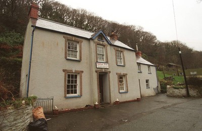 060199 Pontfaen feature - The Dyffryn Arms pub in Pontfaen