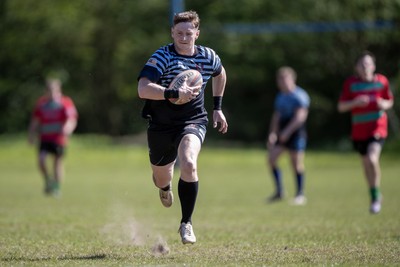 250426 - Pontyberem v Llanybydder - Admiral National League 4 West A - Pontyberem on the attack