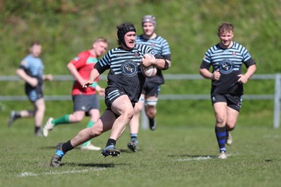 250426 - Pontyberem v Llanybydder - Admiral National League 4 West A - Pontyberem on the attack