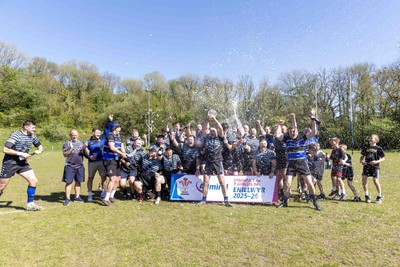 250426 - Pontyberem v Llanybydder - Admiral National League 4 West A - Pontyberem celebrate 