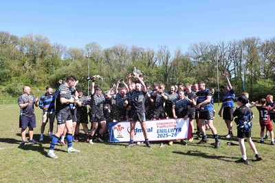 250426 - Pontyberem v Llanybydder - Admiral National League 4 West A - Pontyberem celebrate 