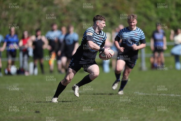 250426 - Pontyberem v Llanybydder - Admiral National League 4 West A - Pontyberem on the attack