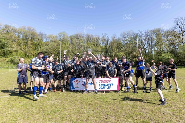 250426 - Pontyberem v Llanybydder - Admiral National League 4 West A - Pontyberem celebrate 