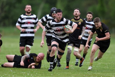 020526 - Ogmore Vale v Pontyclun - Admiral National League 4 East Central -  action between Ogmore Vale RFC and Pontyclun RFC (in white/black)