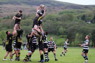 020526 - Ogmore Vale v Pontyclun - Admiral National League 4 East Central -  action between Ogmore Vale RFC and Pontyclun RFC (in white/black)