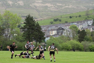 020526 - Ogmore Vale v Pontyclun - Admiral National League 4 East Central -  action between Ogmore Vale RFC and Pontyclun RFC (in white/black)