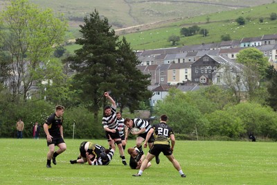 020526 - Ogmore Vale v Pontyclun - Admiral National League 4 East Central -  action between Ogmore Vale RFC and Pontyclun RFC (in white/black)