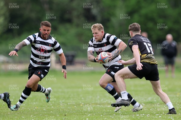 020526 - Ogmore Vale v Pontyclun - Admiral National League 4 East Central -  action between Ogmore Vale RFC and Pontyclun RFC (in white/black)