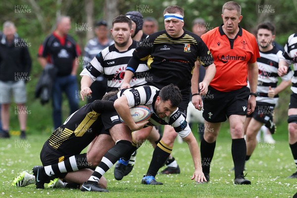 020526 - Ogmore Vale v Pontyclun - Admiral National League 4 East Central -  action between Ogmore Vale RFC and Pontyclun RFC (in white/black)