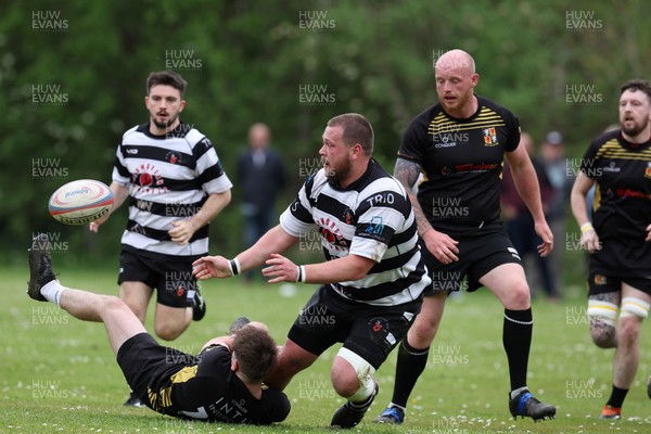 020526 - Ogmore Vale v Pontyclun - Admiral National League 4 East Central -  action between Ogmore Vale RFC and Pontyclun RFC (in white/black)