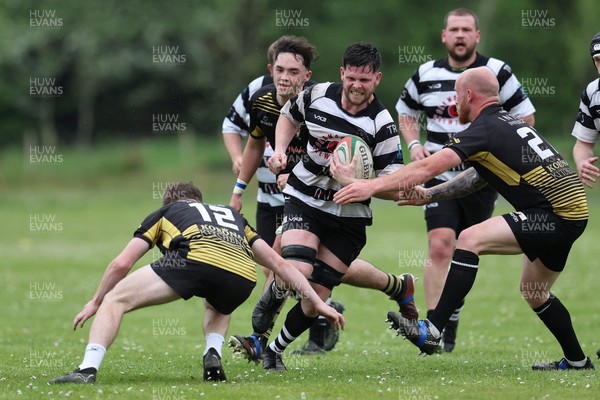 020526 - Ogmore Vale v Pontyclun - Admiral National League 4 East Central -  action between Ogmore Vale RFC and Pontyclun RFC (in white/black)