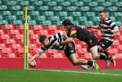190426 - Pontyclun v Llangadog, Mens Division 4 Cup Final - Adam Lewis of Pontyclun dives in to score try