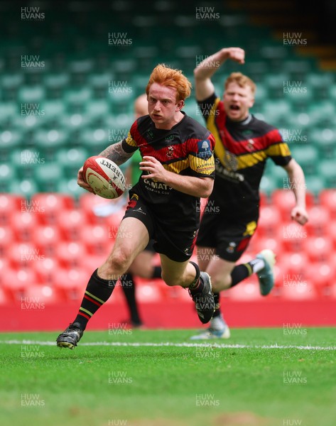 190426 - Pontyclun v Llangadog, Mens Division 4 Cup Final - Tom Bailey of Llangadog races in to score try