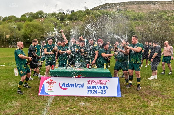 120425 - Pontycymer RFC v Llandrindod Wells RFC - Admiral National League 5 East Central - Pontycymer celebrate winning the league