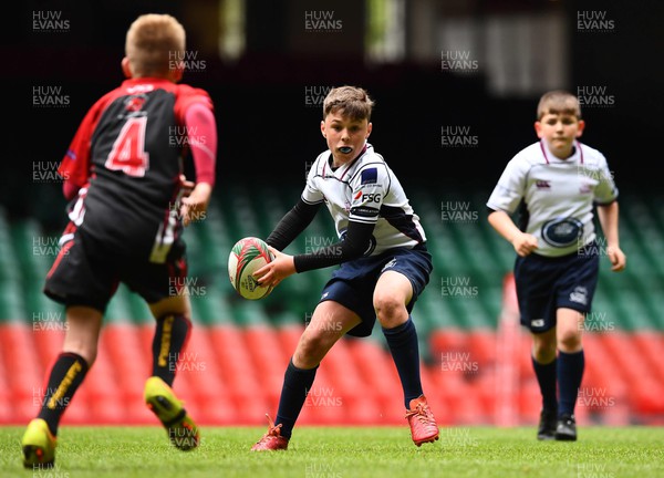 270422 - Pontypool Schools Under 11s v Swansea Schools Under 11s - WSRU Junior Group Under 11 DC Thomas Cup Final -