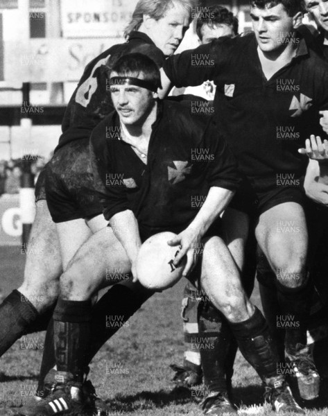 260388 - Pontypool v Neath - Neath's Kevin Phillips releases the ball