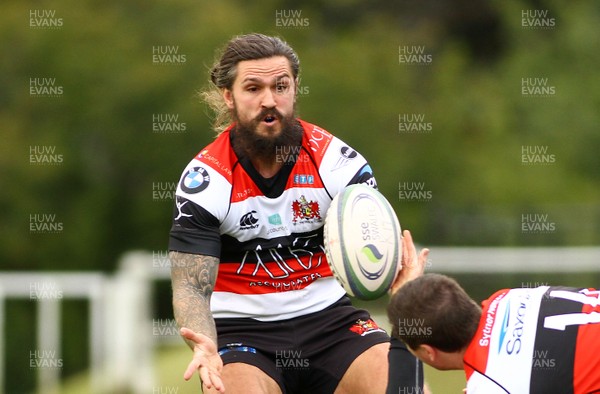 020917 - Pontypool RFC v Rhydyfelin RFC - SSE WRU National Championship - Lewis Prothero of Pontypool competes for a loose ball