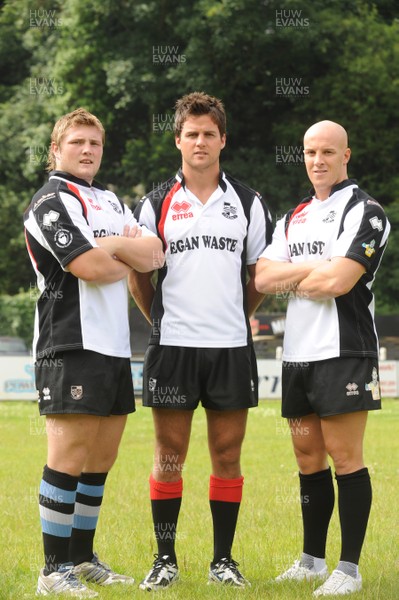 23.07.08 - Pontypridd RFC Kit Launch - Pontypridd players (L-R)Rhys Williams, Lawrence Price and Matthew Huchings during the launch of the away kit at Sardis Road. 