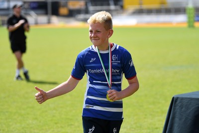 210525 - Pontypridd Schools v Bridgend - WSRU Junior Group - U11’s DC Thomas Cup Final - Bridgend players collect their medals at full time