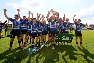 210525 - Pontypridd Schools v Bridgend - WSRU Junior Group - U11’s DC Thomas Cup Final - Bridgend players celebrate lifting the trophy at full time