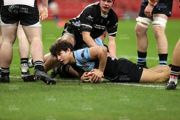 101224 - Pontypridd Schools v Cardiff Central Schools - Dewar Shield - Ali Al Jassem of Cardiff Central scores a try