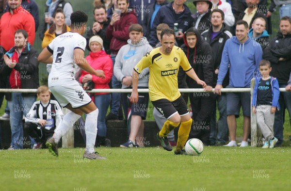 110516 - Pontypridd Town v Talk Sport All Stars - Talk Sport Trophy - Matthew Etherington of Talk Sport All Stars in action