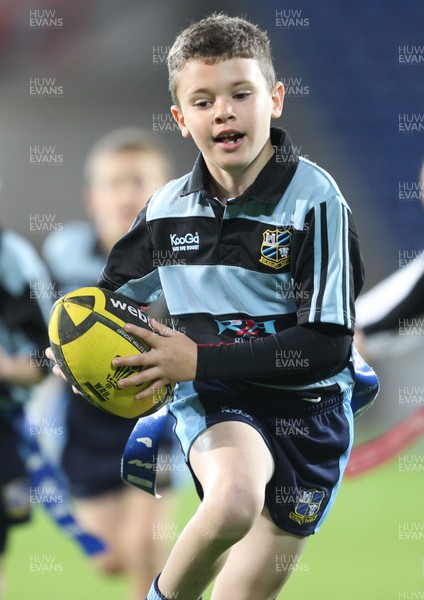 23.09.11 Cardiff Blues v Munster... Half Time Under 8's Tag, Pontypridd v Rumney. 